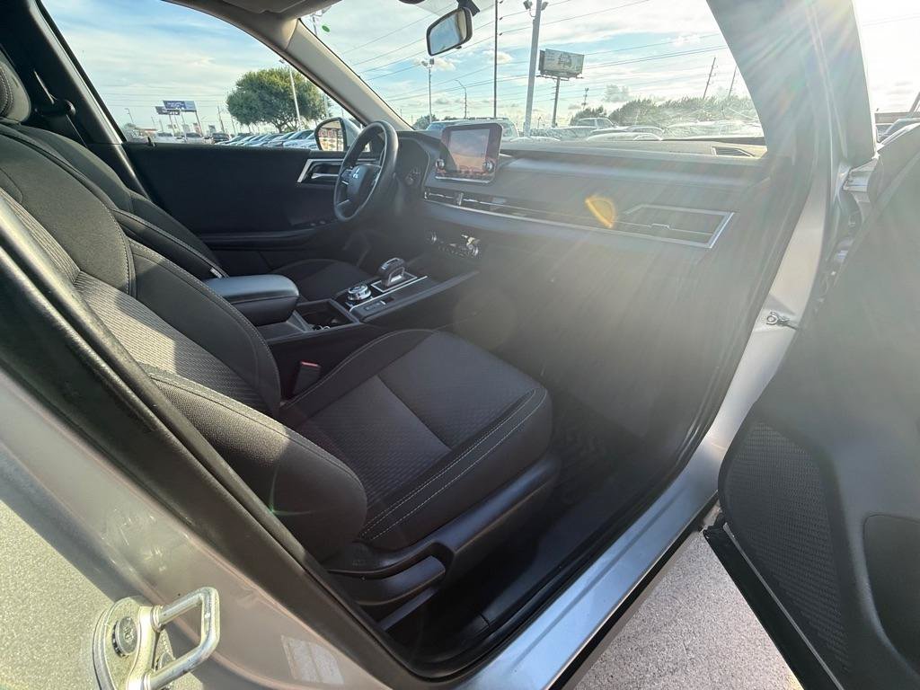 Used 2024 Mitsubishi Outlander ES FWD image 17
