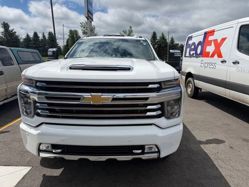 Used 2022 Chevrolet Silverado 3500 High Country AWD/4WD image 2