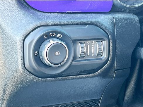 Certified 2019 Jeep Wrangler Sport image 10