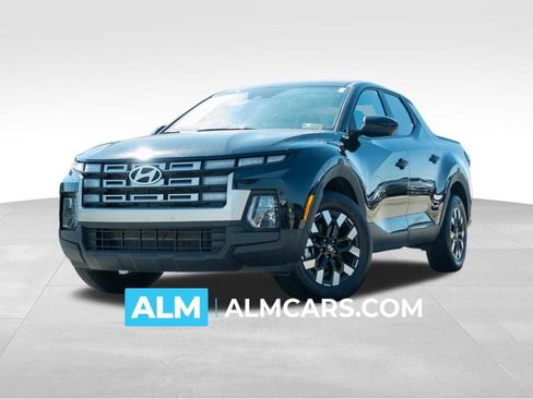 Used 2025 Hyundai Santa Cruz SE FWD image 1