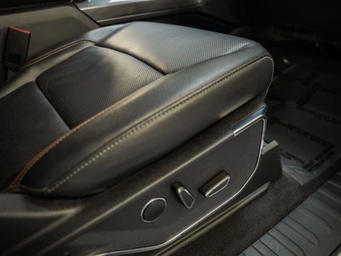 Used 2023 Ford F150 Lariat w/ Equipment Group 502A High image 42