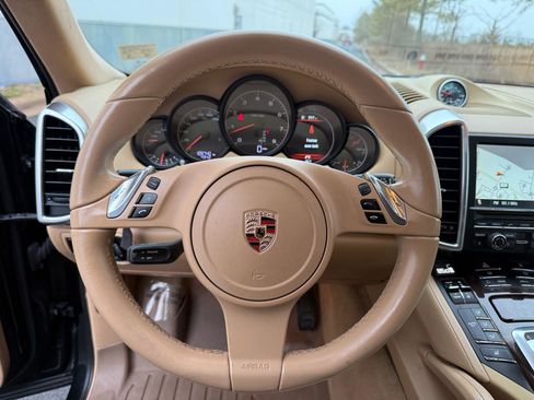 Used 2012 Porsche Cayenne AWD/4WD image 37