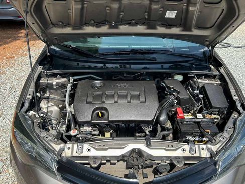 Used 2017 Toyota Corolla LE FWD image 17