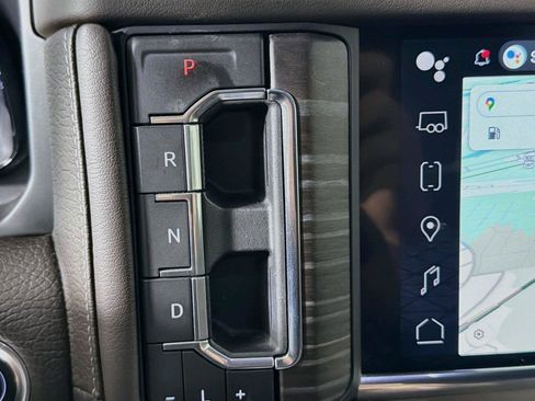 Used 2024 GMC Yukon Denali AWD/4WD image 17