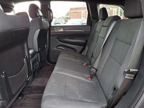 Used 2016 Jeep Grand Cherokee Laredo w/ Quick Order Package 23E AWD/4WD image 10