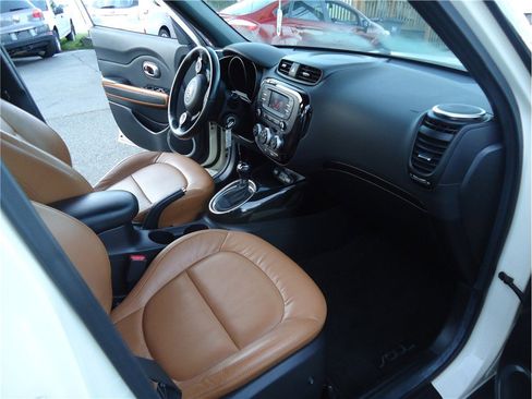 Used 2016 Kia Soul ! w/ Umber Package 1 image 14