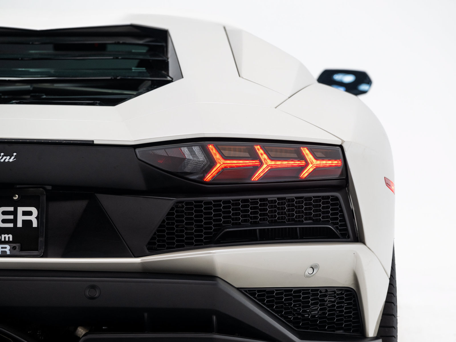 Used 2018 Lamborghini Aventador S AWD/4WD image 23