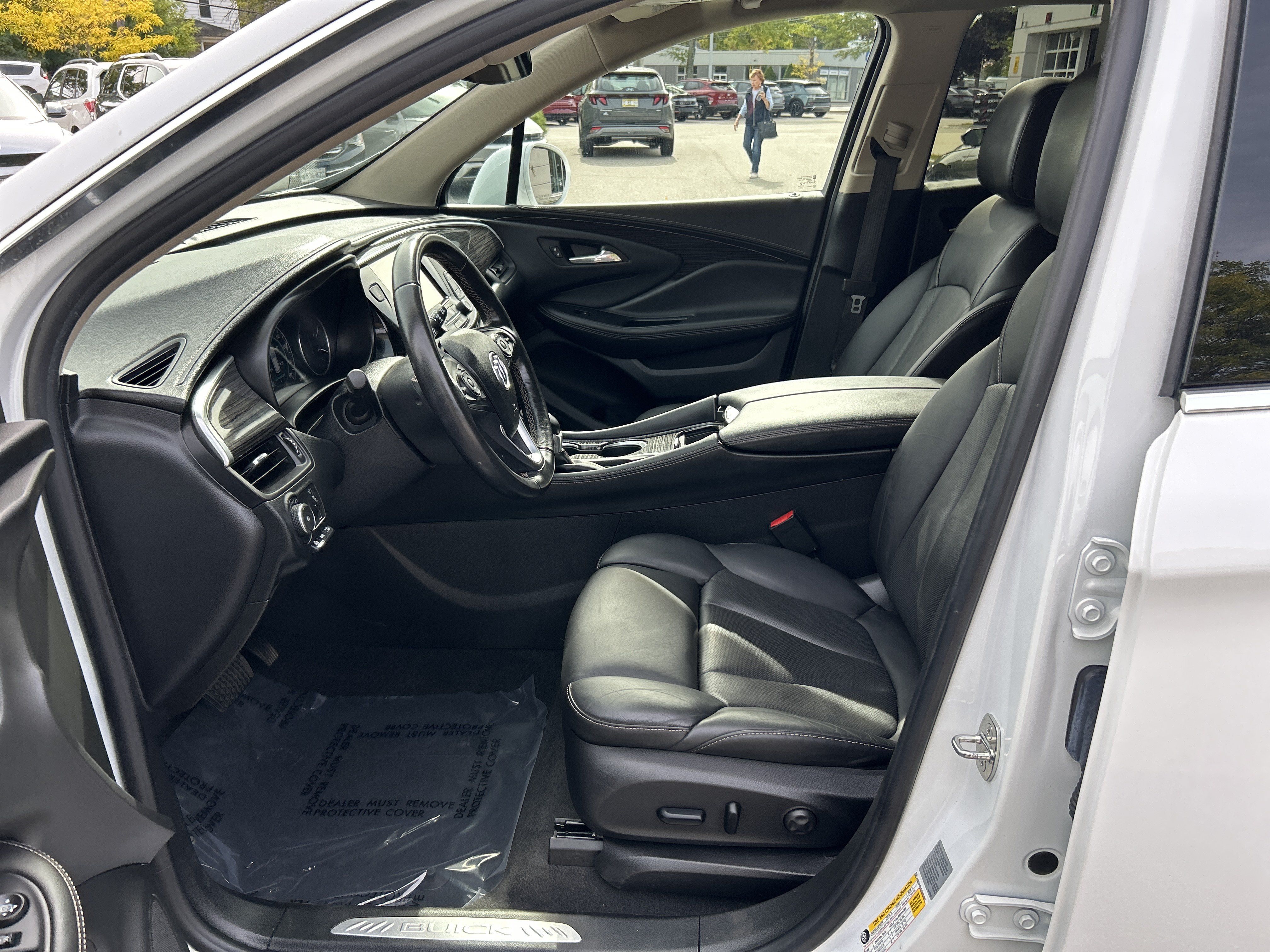 Used 2018 Buick Envision Premium w/ Driver Confidence Package AWD/4WD image 3