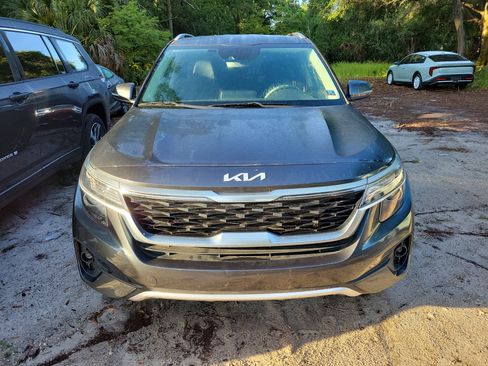 Used 2023 Kia Seltos S w/ Navigation Package AWD/4WD image 8