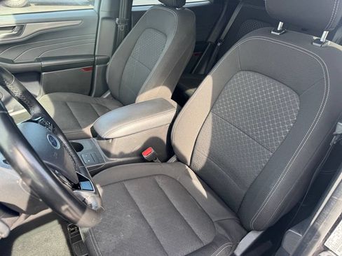 Used 2024 Ford Escape Active AWD/4WD image 9