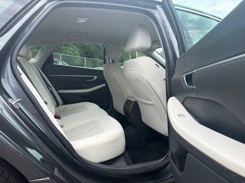 Used 2025 Hyundai Sonata SEL FWD image 16