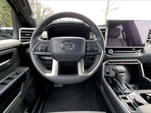Used 2025 Toyota Tundra Limited image 6