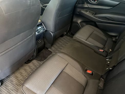 Used 2025 Subaru Ascent Premium AWD/4WD image 12