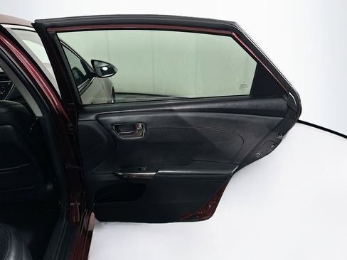 Used 2013 Toyota Avalon XLE Touring image 29