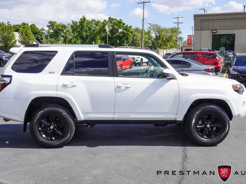 Used 2024 Toyota 4Runner SR5 AWD/4WD image 17