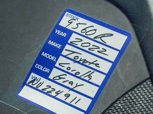 Used 2022 Toyota Corolla LE image 26