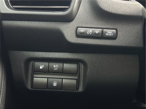 Used 2024 Nissan Leaf S image 26