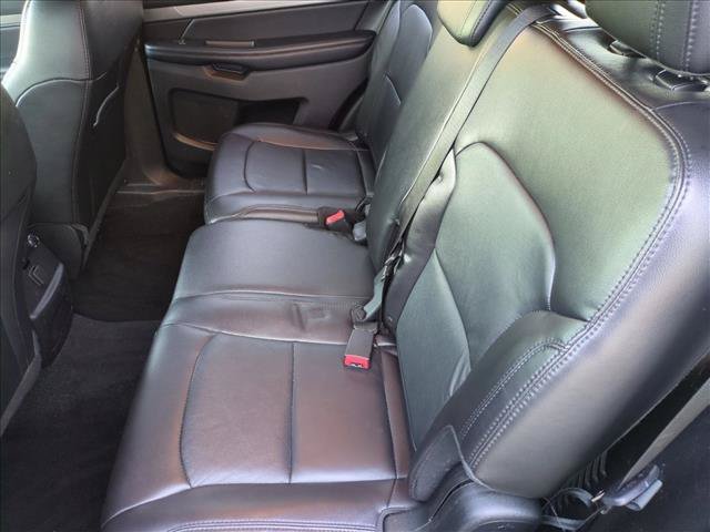Used 2018 Ford Explorer XLT w/ Equipment Group 202A FWD image 17