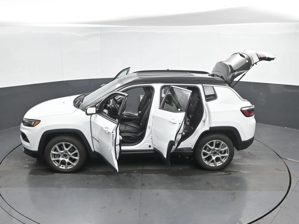 Used 2025 Jeep Compass Limited AWD/4WD image 51