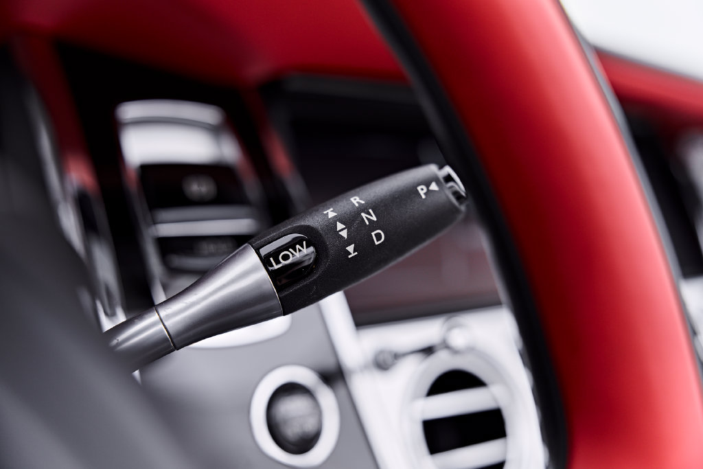 Used 2019 Rolls-Royce Dawn RWD image 57
