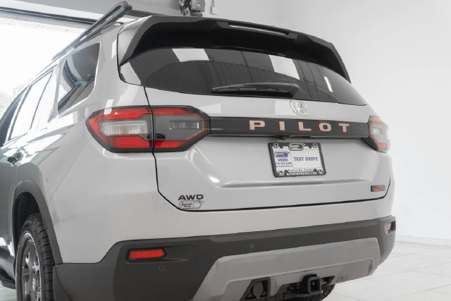 New 2026 Honda Pilot TrailSport image 35