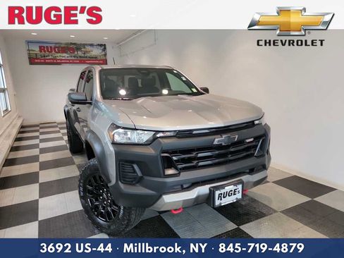 Used 2024 Chevrolet Colorado Trail Boss AWD/4WD image 1