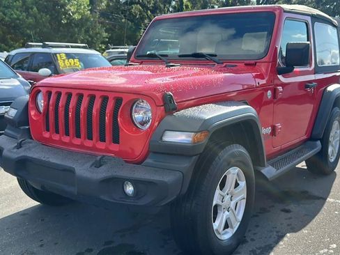 Used 2019 Jeep Wrangler Sport AWD/4WD image 3