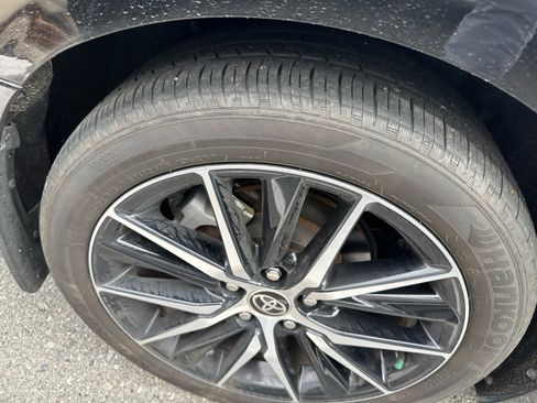 Used 2022 Toyota Camry SE image 8