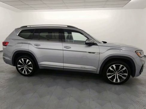 Used 2022 Volkswagen Atlas SEL Premium image 9