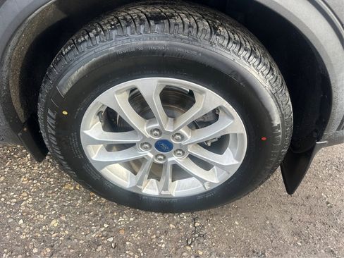 Used 2020 Ford Escape S image 18