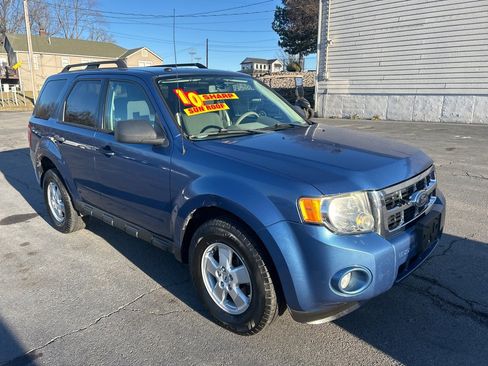 Used 2010 Ford Escape XLT image 4