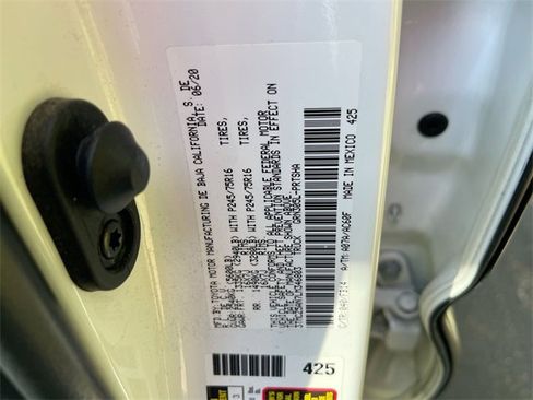 Used 2020 Toyota Tacoma SR image 30