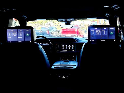 Used 2021 GMC Yukon Denali w/ Denali Ultimate Package image 10