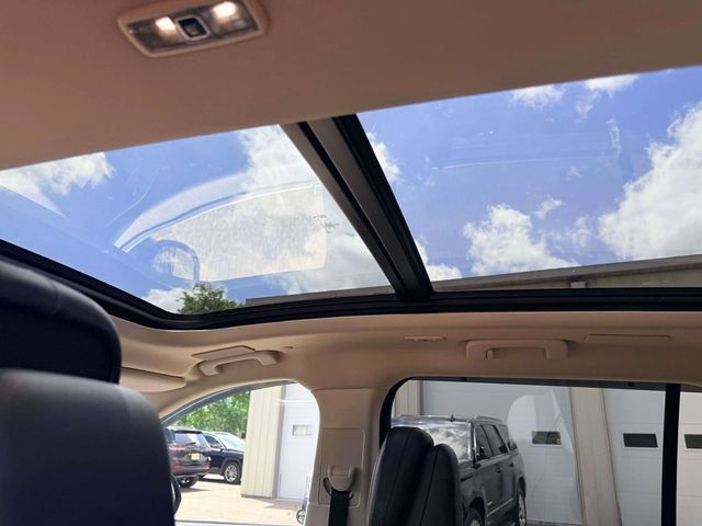 Used 2023 Lincoln Aviator Grand Touring w/ Equipment Group 301A AWD/4WD image 15
