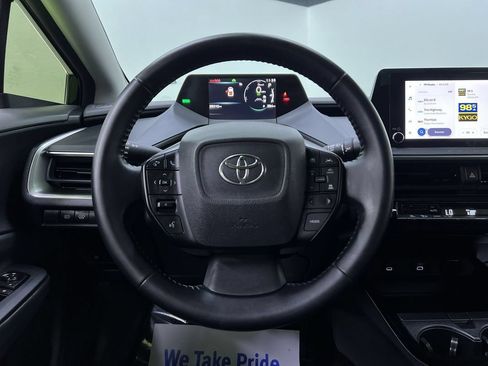 Used 2025 Toyota Prius LE AWD/4WD image 20