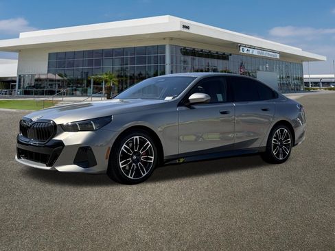 Certified 2024 BMW 530i w/ M Sport Package RWD image 5