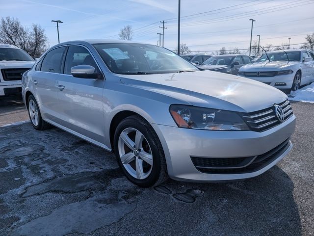 Used 2013 Volkswagen Passat 2.5 SE FWD image 1