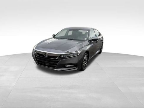 Used 2020 Honda Accord Touring image 3