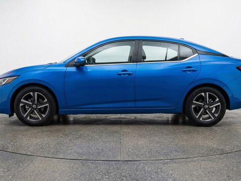 Used 2025 Nissan Sentra SV image 5