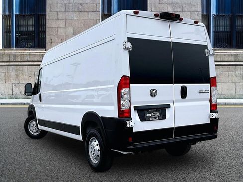 Used 2023 RAM ProMaster 2500 FWD image 10