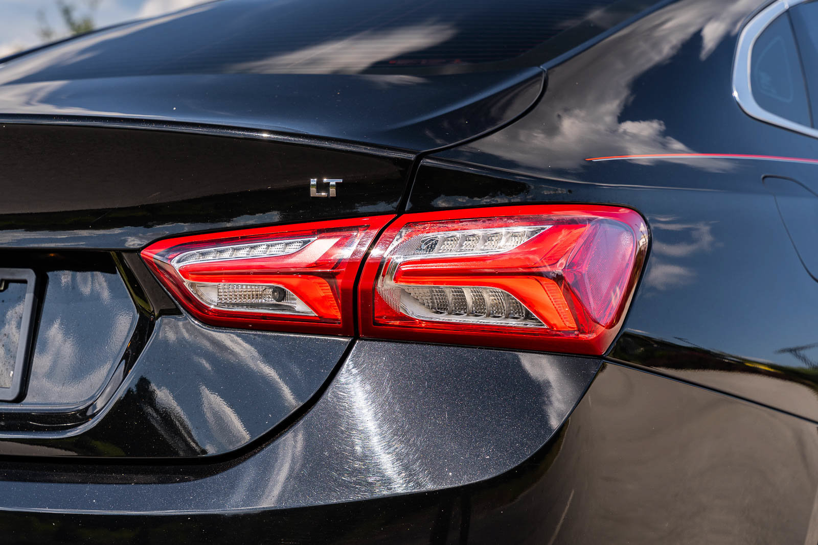 Used 2020 Chevrolet Malibu LT FWD image 14