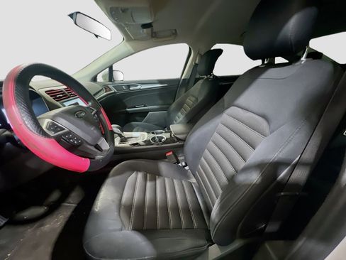 Used 2014 Ford Fusion SE image 14