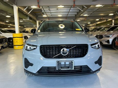 Used 2026 Volvo XC40 B5 Core w/ Climate Package AWD/4WD image 6