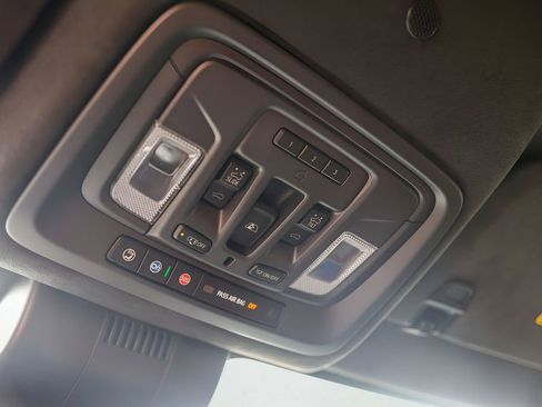 Used 2025 GMC Sierra 1500 Denali Ultimate AWD/4WD image 23