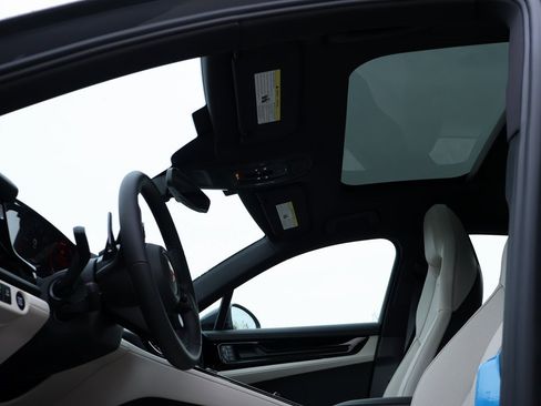 New 2026 Porsche Panamera image 36