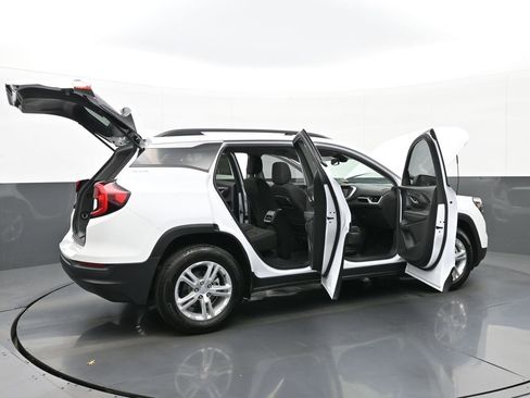 Used 2023 GMC Terrain SLE w/ Driver Convenience Package image 50