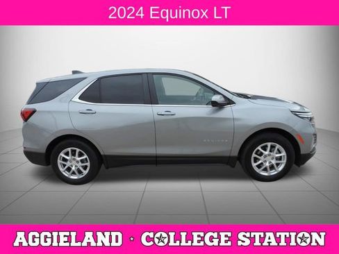 Certified 2024 Chevrolet Equinox LT image 2