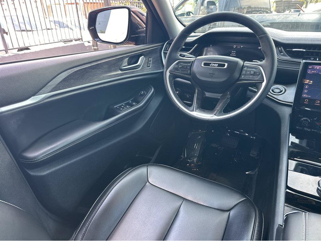 Used 2023 Jeep Grand Cherokee L Limited RWD image 19