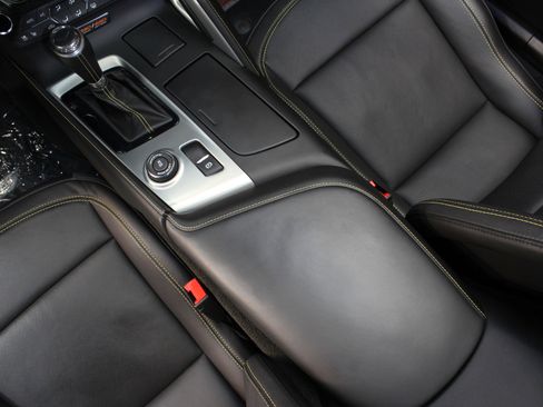 Used 2016 Chevrolet Corvette Z06 w/ 3LZ Preferred Equipment Group image 40