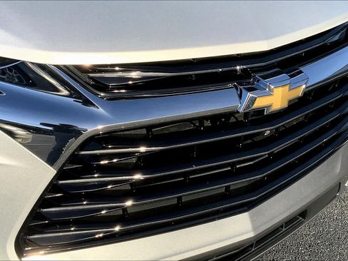 Used 2019 Chevrolet Blazer Premier w/ Driver Confidence II Package FWD image 29